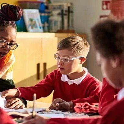 Conselhos da Inglaterra pedem avaliação radical do transporte escolar SEND