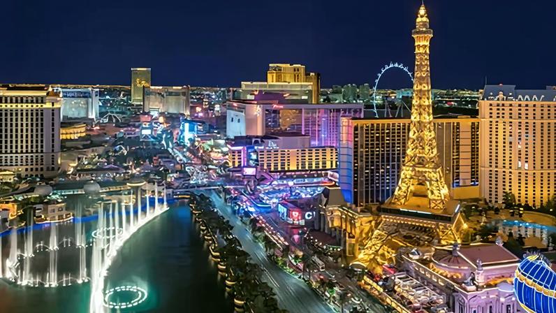 Night view of Las Vegas strip