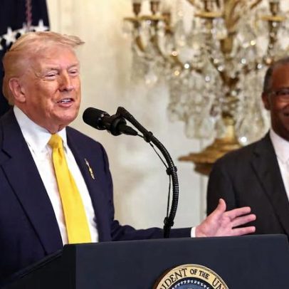 Trump recebe elogios pelo Mês da História Negra, evita acusações de racismo