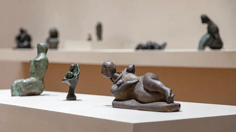 The exhibition traces Cabrera’s treatment of the human figure, space and movement over 70 years, working with materials like volcanic stone, terracotta and bronze. During Art Week, a dance performance accompanies the show Gerardo Landa/Eduardo López; courtesy Museo del Palacio de Bellas Artes