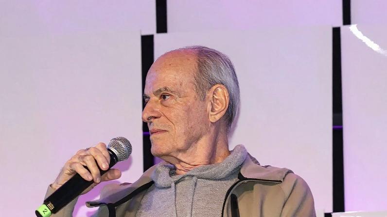 Hoje enredo do Carnaval 2026 e há mais de 65 anos Ney Matogrosso deu guinada na vida ao servir à Aeronáutica: 'Carta de alforria'