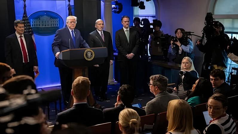 Donald Trump holds a press briefing following the ruling on tariffs, at the White House on 20 February.