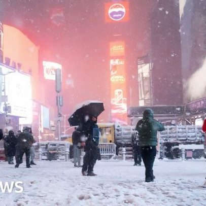Tempestade de inverno atinge o nordeste dos EUA com neve