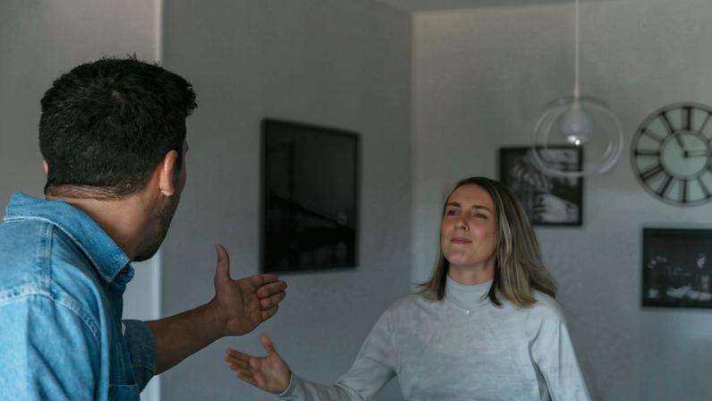Casamento marcado por instabilidade e abuso tende a gerar esgotamento emocional, confusão interna e sensação de perda de identidade.