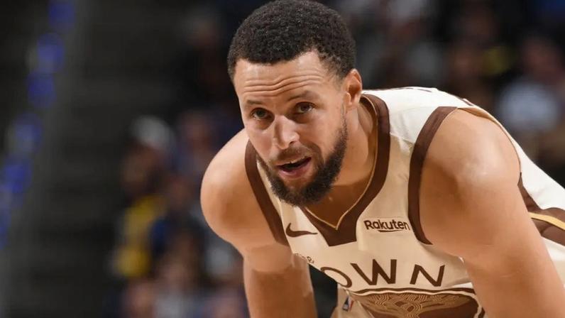 Stephen Curry no Golden State Warriors x Utah Jazz (Foto: Noah Graham / NBAE / Getty Images / Getty Images via AFP)