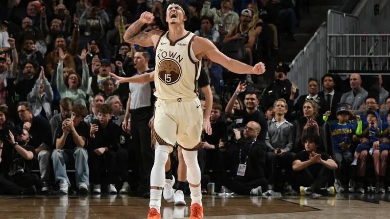 Gui Santos, do Golden State Warriors, comemora durante o jogo contra o Memphis Grizzlies, no Chase Center. (Foto: Noah Graham/NBAE/Getty Images/AFP)