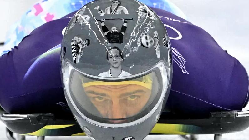 O ucraniano Vladyslav Heraskevych participa do treino masculino de skeleton no Cortina Sliding Centre durante os Jogos Olímpicos de Inverno Milano Cortina 2026, em 11 de fevereiro de 2026. (Foto: Tiziana Fabi/AFP)