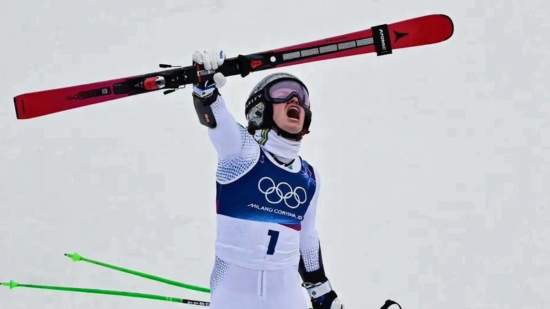 Lucas Pinheiro Braathen reage após a segunda descida do slalom gigante masculino nos Jogos Olímpicos de Inverno 2026. (Foto: Fabrice Coffrini/AFP)