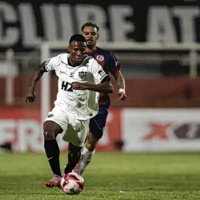 Reforços milionários seguem sem espaço no Atlético-MG