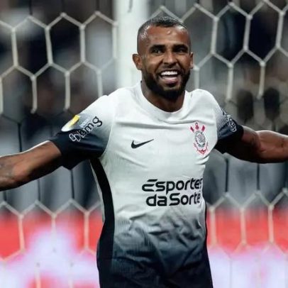 Alex Santana sinaliza continuidade no Corinthians, futuro permanece indefinido