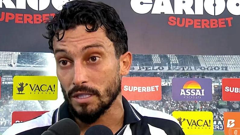 Allex Telles critica arbitragem do Campeonato Carioca (Foto: Reprodução/Globoplay)