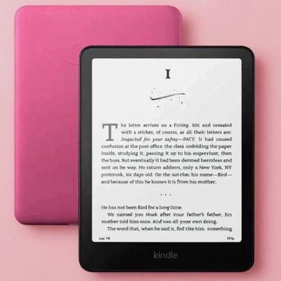 Amazon oferece dois Kindle Paperwhite pelo menor preço já visto