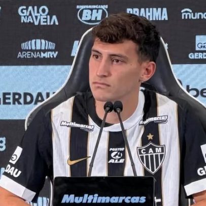 Tomás Pérez é apresentado pelo Atlético-MG e fala sobre características físicas