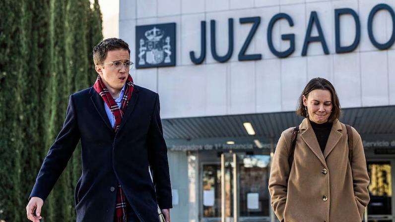 El exdiputado Íñigo Errejón a su salida tras declarar en el Juzgado de Instrucción Número 47 de Plaza de Castilla por una denuncia de Elisa Mouliaá por un posible delito de agresión sexual.