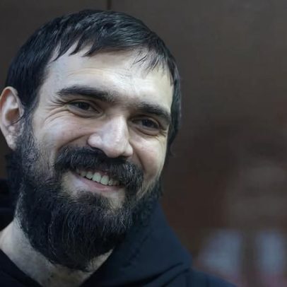 Comediante russo preso por piada ofensiva sobre veterano da guerra na Ucrânia