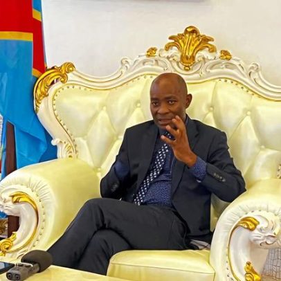 Fossos comuns são encontrados no Congo Oriental após retirada de rebeldes, afirma governador