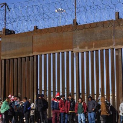 EUA: tribunal permite que Trump continue o fim das proteções de deportação
