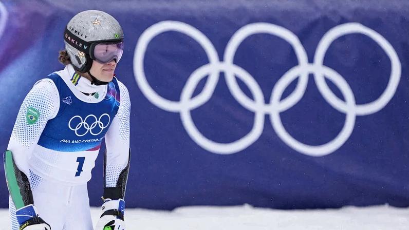 Lucas Pinheiro Braathen conquista ouro, a 1ª medalha olímpica de inverno da história para o Brasil. Foto: Dimitar Dilkoff/AFP