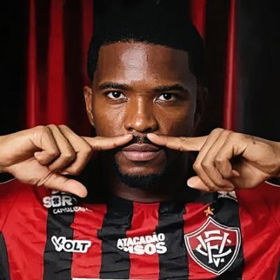 Vitória anuncia contratação de zagueiro Cacá, ex-Corinthians