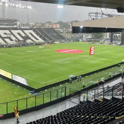 Condições climáticas atrasam início de Vasco x Botafogo no Carioca