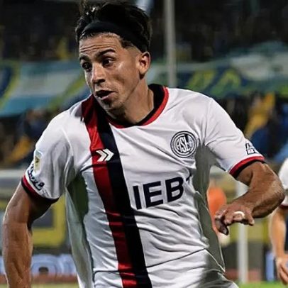 Fluminense negocia contratação do centroavante argentino Cuello