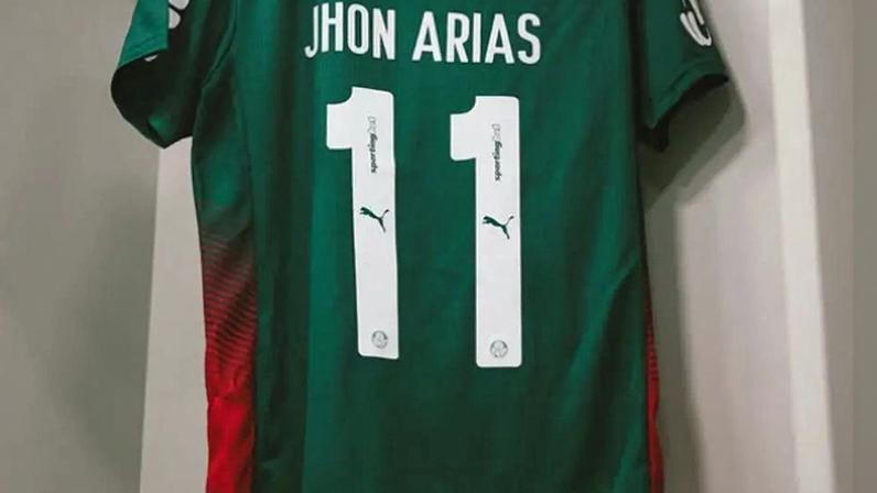 Camisa de Arias no vestiário do Palmeiras (Foto: Reprodução/Instagram/Palmeiras)