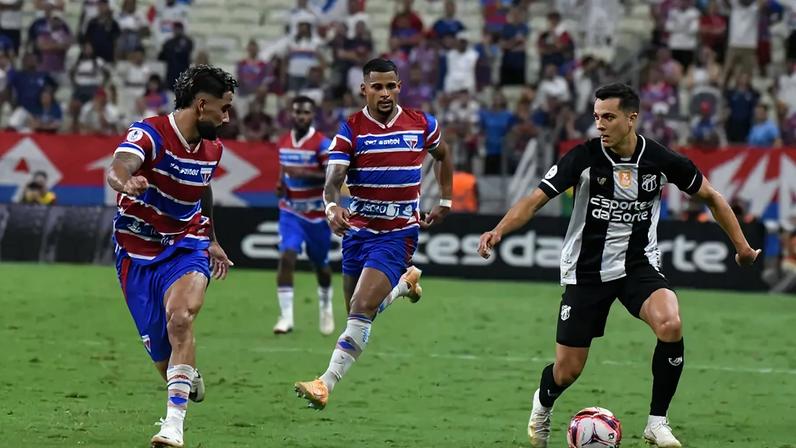 Partida entre Ceará e Fortaleza, pelo Campeonato Cearense (Foto: Caio Rocha/O Fotografico/Gazeta Press)