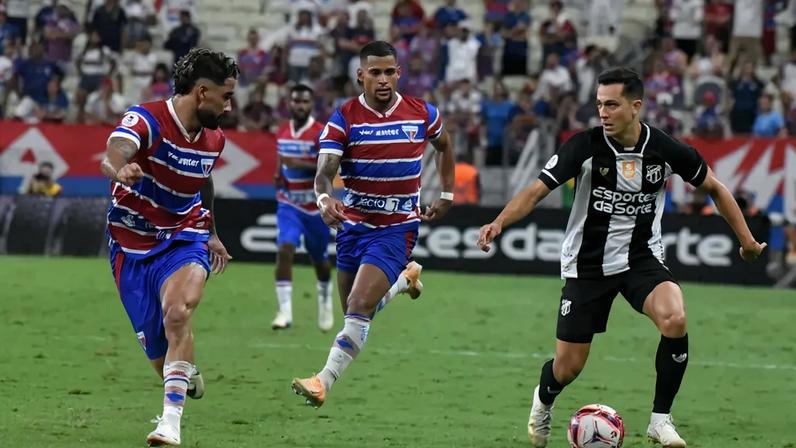 Partida entre Ceará e Fortaleza, pelo Campeonato Cearense (Foto: Caio Rocha/O Fotografico/Gazeta Press)