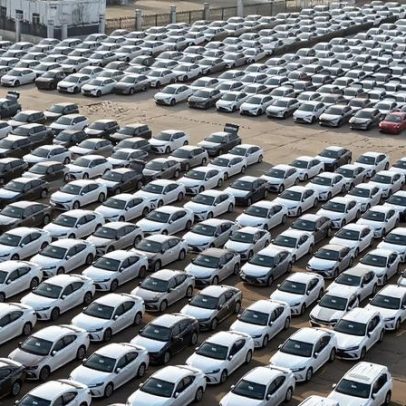 Supremo da China responsabiliza motoristas por veículos com assistência