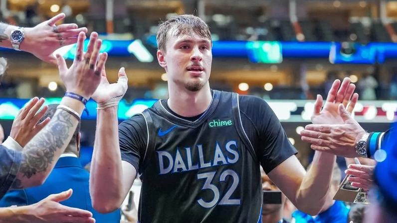 Cooper Flagg em ação