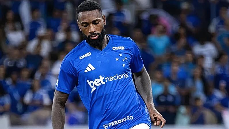 Gerson sentiu dores em Cruzeiro x Pouso Alegre