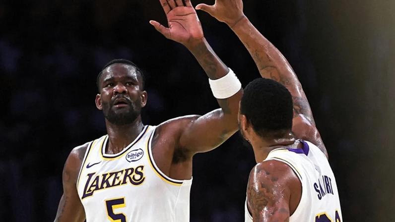 Lakers NBA Deandre Ayton