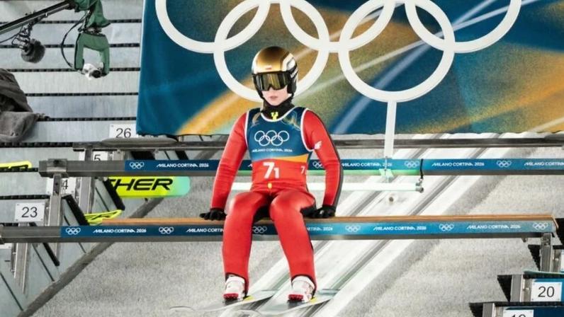 Olimpik/NurPhoto via Getty Images Pola Beltowska: saltadora de esqui polonesa. O país paga US$ 355.000 para ouro