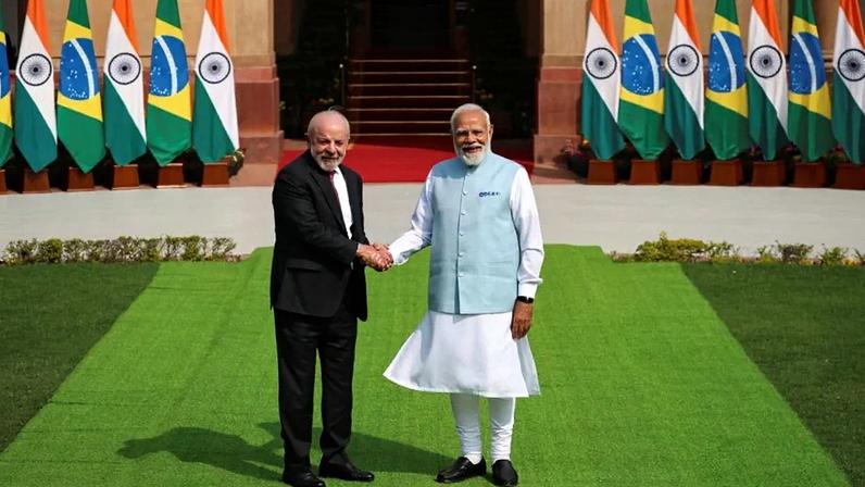 Lula e o primeiro-ministro indiano, Narendra Modi, em Nova Délhi