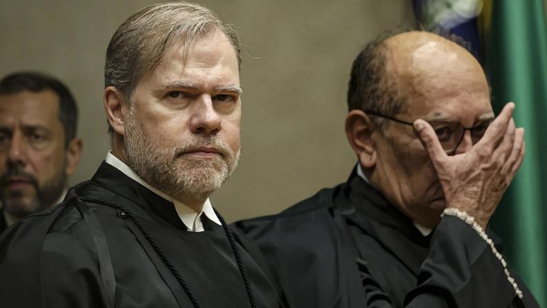 Dias Toffoli e Gilmar Mendes no plenário do STF (Foto: Marcelo Camargo/Agência Brasil)