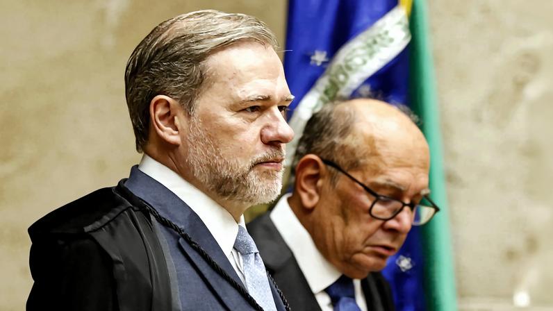 Ministro Dias Toffoli é alvo de críticas após nota do STF não esclarecer pontos sensíveis do inquérito do Banco Master.