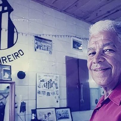 Morre Didi, o barbeiro que criou o topete de Pelé, aos 87 anos