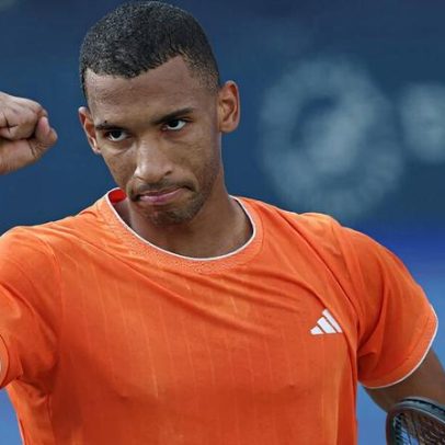 Aliassime avança às quartas de Dubai e enfrenta Lehecka