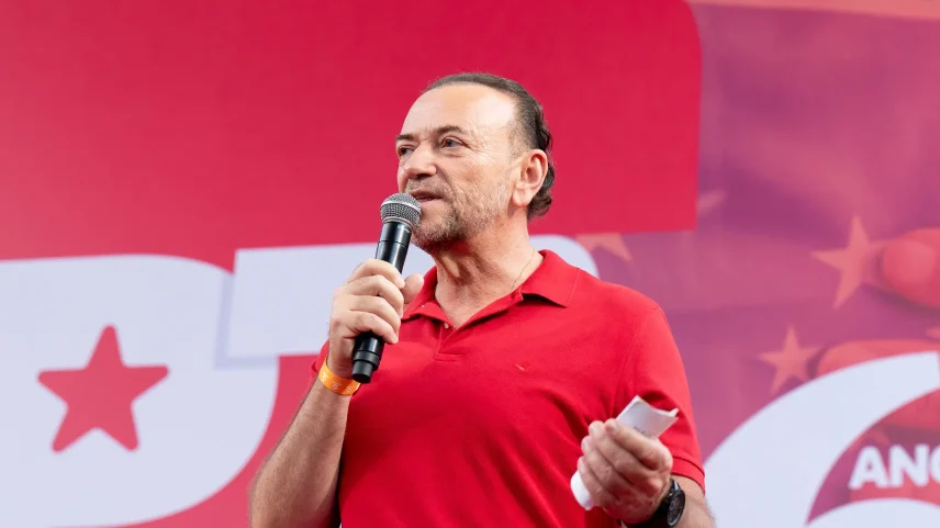 Edinho Silva defendeu mobilização da militância do PT e ofensiva nas redes contra Flávio Bolsonaro (Foto: Paula Froes/ AI Jaques Wagner)