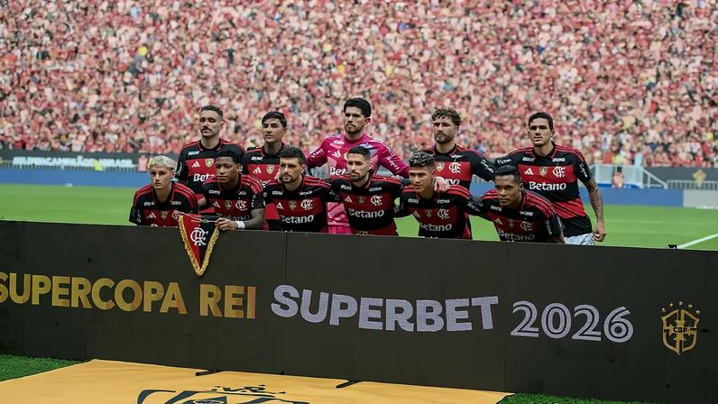 Elenco do Flamengo em final da Supercopa do Brasil (Foto: DELMIRO DOS SANTOS JUNIOR/Mochila Press/Gazeta Press)