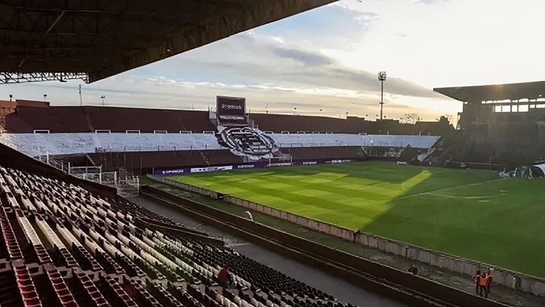 Estádio La Fortaleza, recebe o jogo de ida entre Lanús e Flamengo