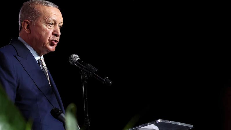 Turkey's President Tayyip Erdogan speaks to the media at the end of the G20 Leaders' Summit in Johannesburg, South Africa, November 23, 2025. REUTERS/Sodiq Adelakun