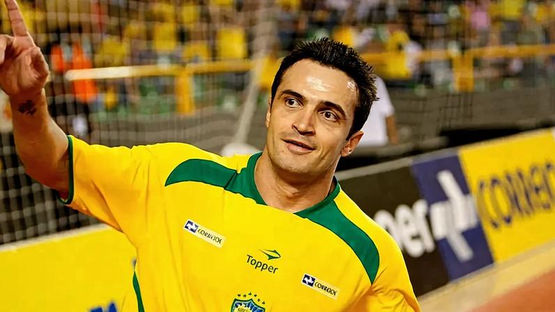 Falcão colecionou momentos históricos por clubes e pela seleção