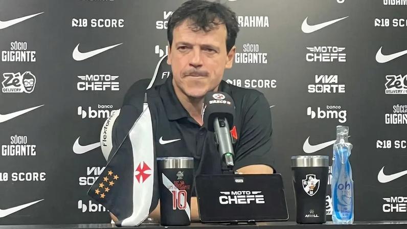 Técnico do Vasco, Fernando Diniz concede entrevista coletiva após derrota para o Bahia (Foto: Pedro Cobalea / Lance!)