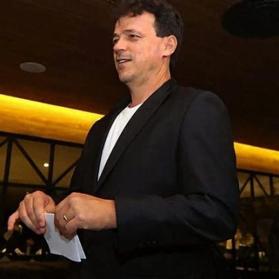 Vasco demite o técnico Fernando Diniz