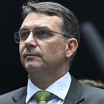 Desembargador suspende remoção de post de Flávio que associa PT ao tráfico