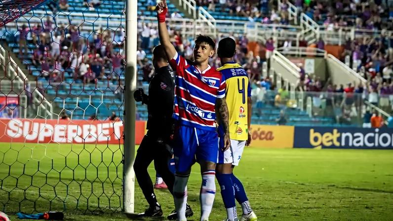 Bareiro na partida entre Fortaleza e Quixadá, pelo Campeonato Cearense (Foto: Leonardo Moreira/Fortaleza EC)