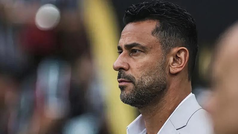 Fred na época de diretor do Fluminense (Foto: Lucas Merçon/Fluminense F.C.)