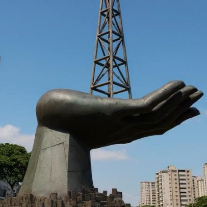 Exxon e Chevron pedem garantias para retomar investimentos na Venezuela