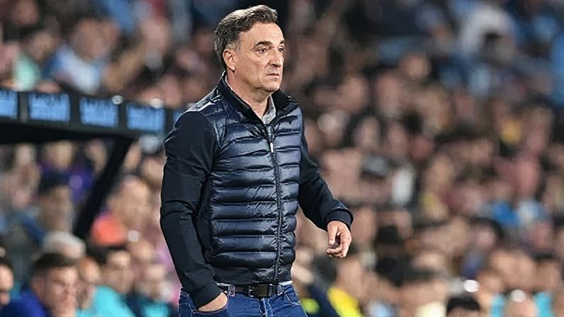 O técnico Carlos Carvalhal
